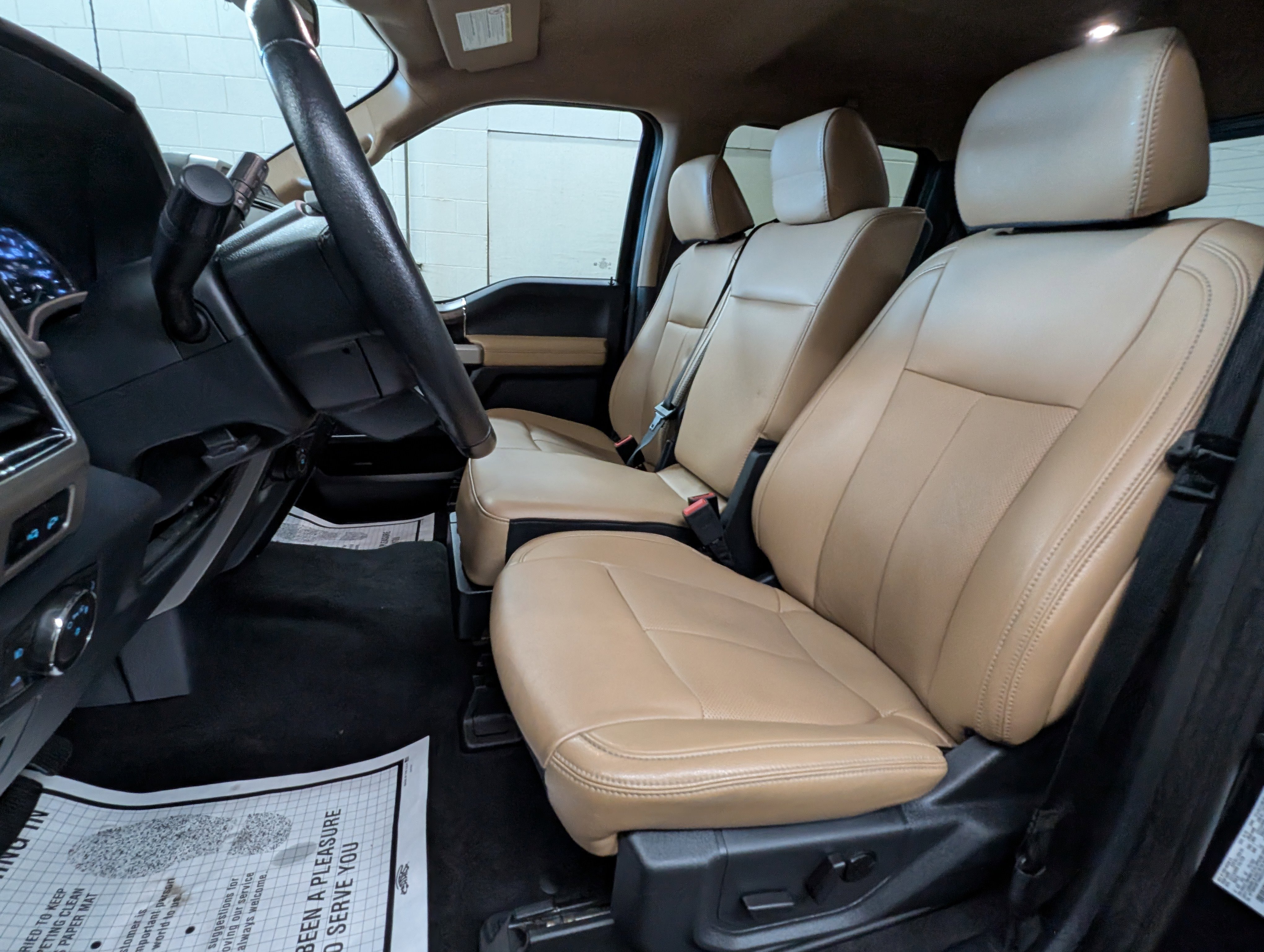 Used 2022 Ford F350 Lariat w/ Chrome Package image 15