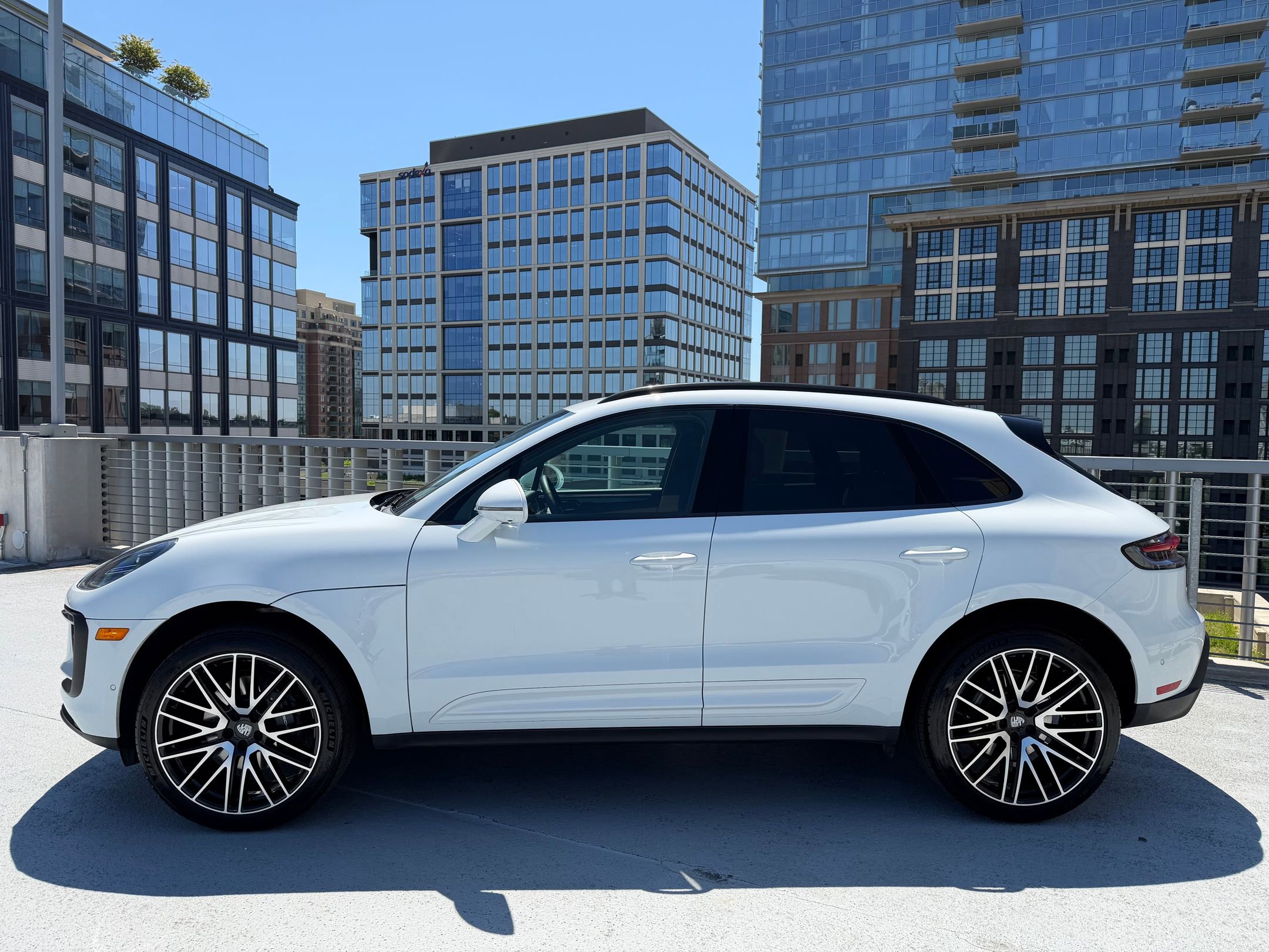 Certified 2026 Porsche Macan AWD/4WD image 2