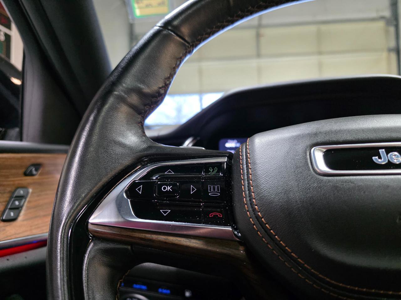 Used 2022 Jeep Grand Cherokee Summit image 31