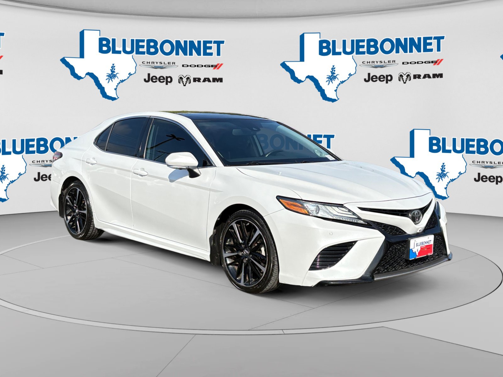 Used 2019 Toyota Camry XSE w/ Driver Assist Package FWD image 3