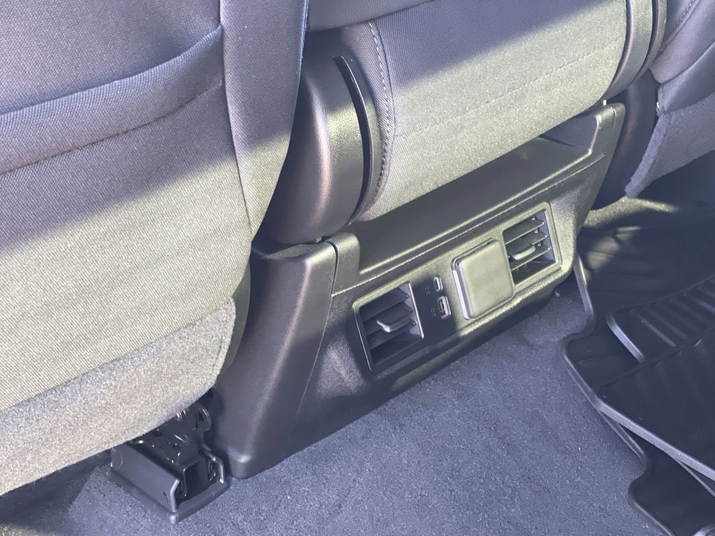 Used 2025 GMC Sierra 1500 Elevation image 21