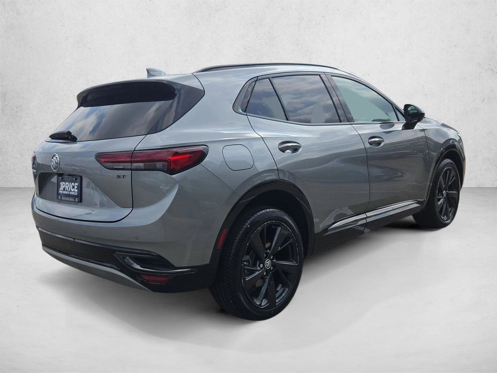 Used 2023 Buick Envision Essence w/ Sport Touring Package FWD image 5