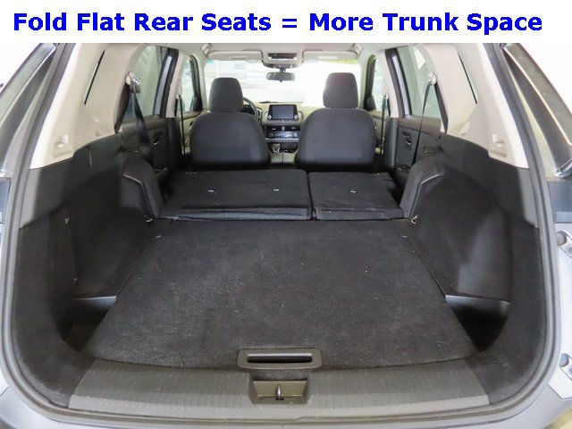 Used 2023 Nissan Rogue SV image 34