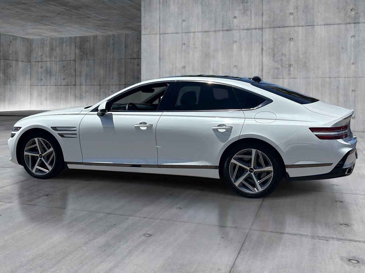 Used 2025 Genesis G80 3.5T Sport AWD/4WD image 3