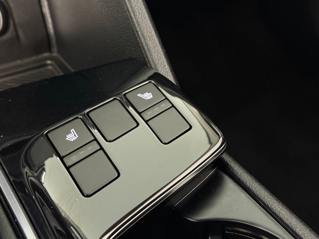 Used 2025 Kia Sportage EX image 20