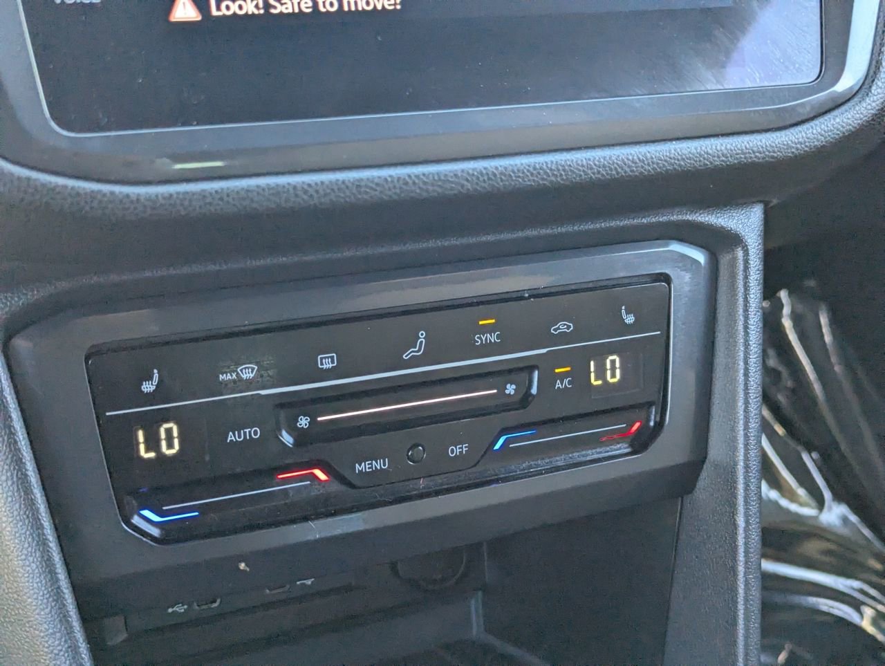 Used 2023 Volkswagen Tiguan SE FWD image 25