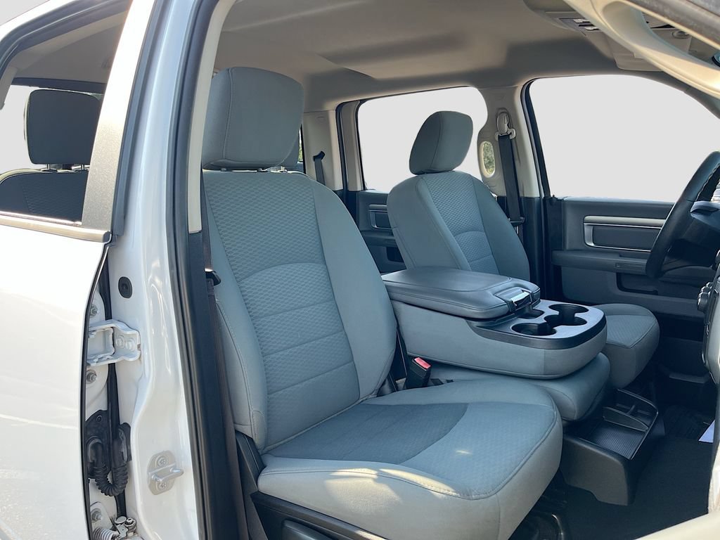 Used 2019 RAM 1500 Classic SLT AWD/4WD image 24