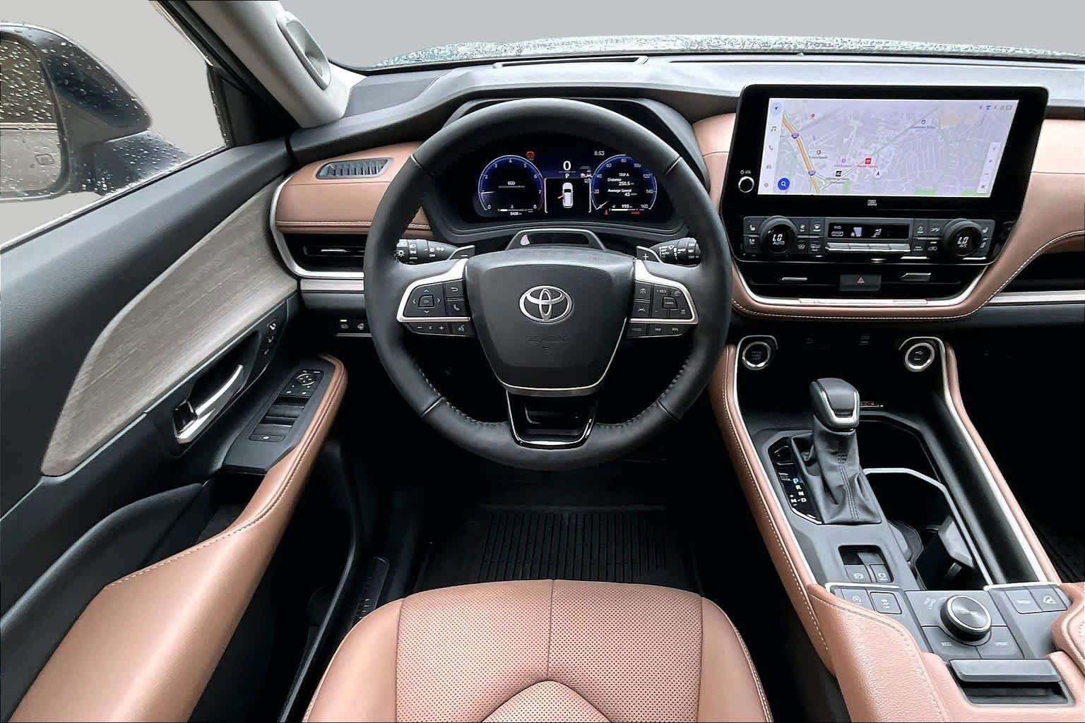 Used 2025 Toyota Grand Highlander AWD image 6