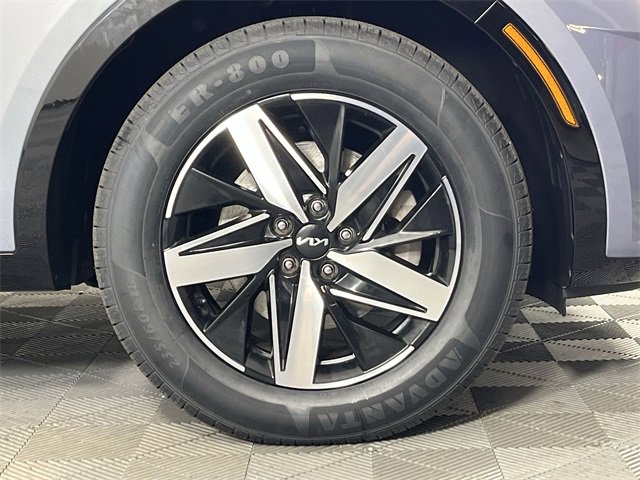 Certified 2022 Kia Sorento S w/ Panoramic Sunroof Package image 10