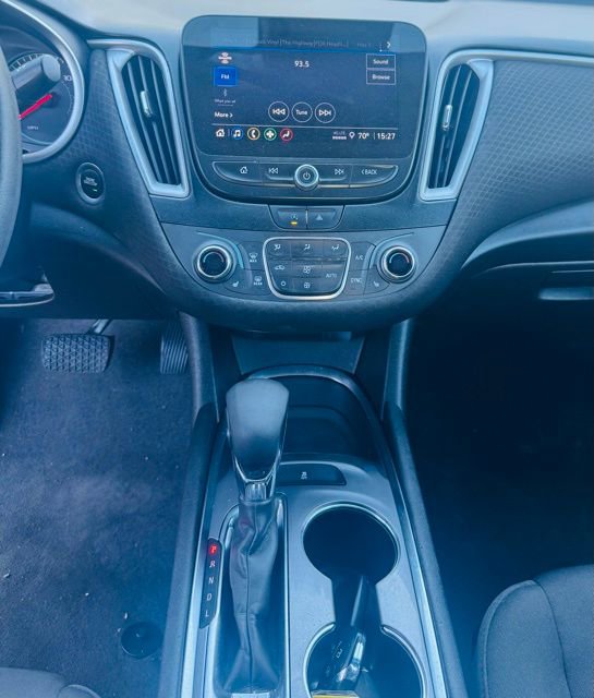 Used 2023 Chevrolet Malibu LT image 9