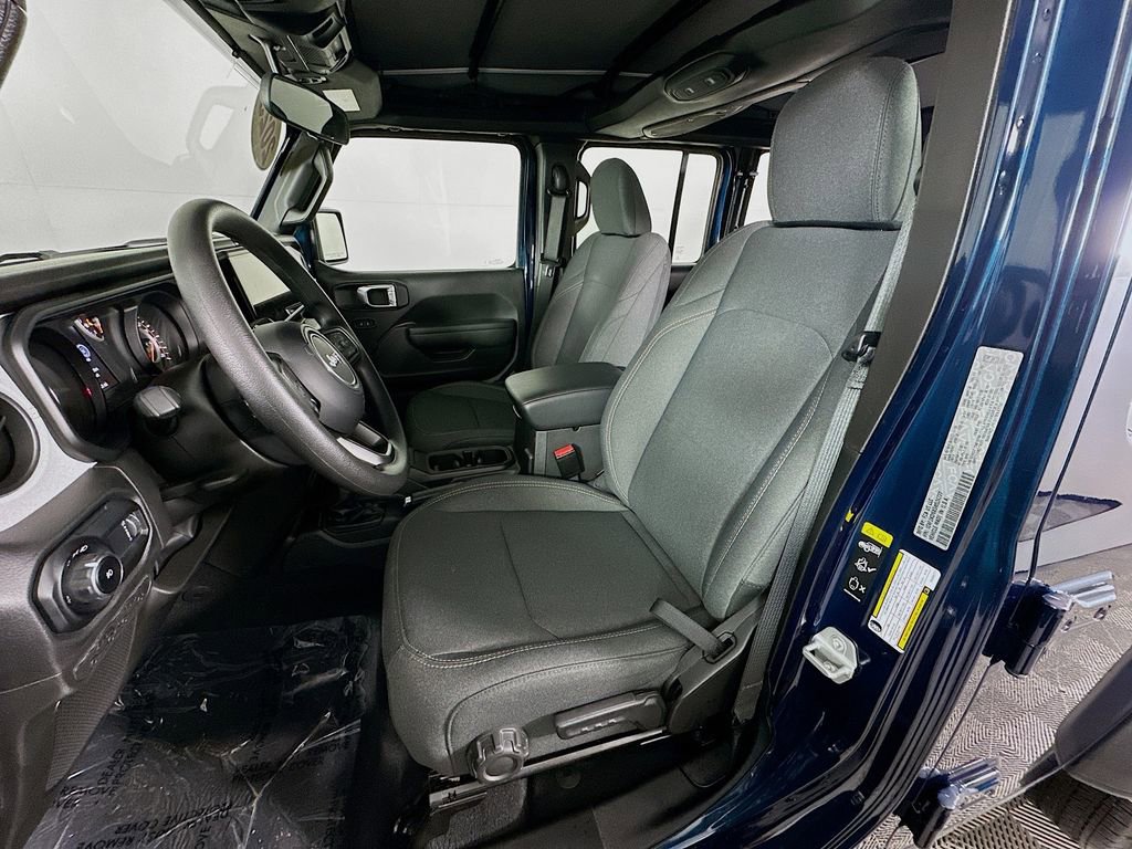 Certified 2025 Jeep Wrangler Sport image 30