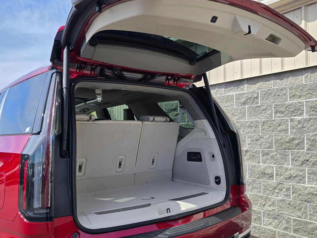 New 2026 Cadillac Escalade Platinum Luxury image 8