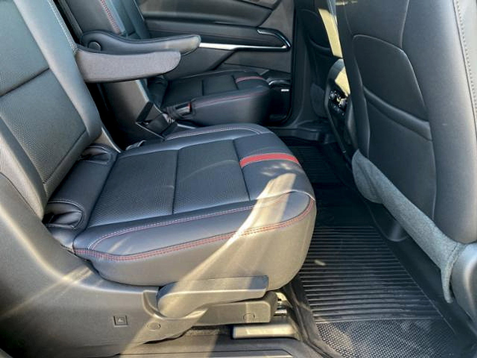New 2026 Chevrolet Traverse RS w/ LPO, Floor Liner Package image 19