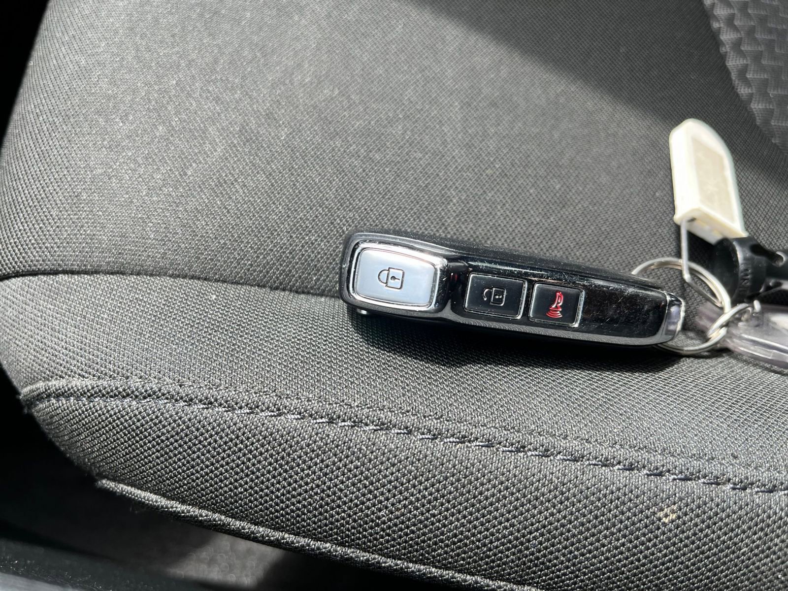 Used 2025 Kia Sportage LX image 21