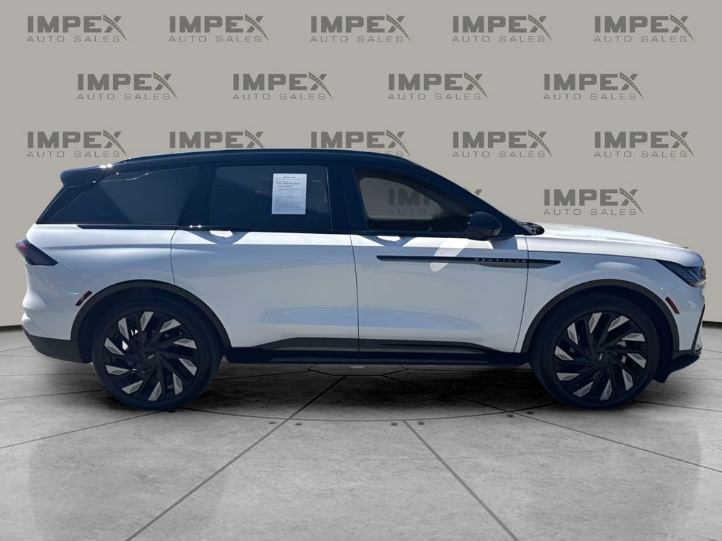 Used 2026 Lincoln Nautilus Reserve AWD/4WD image 6