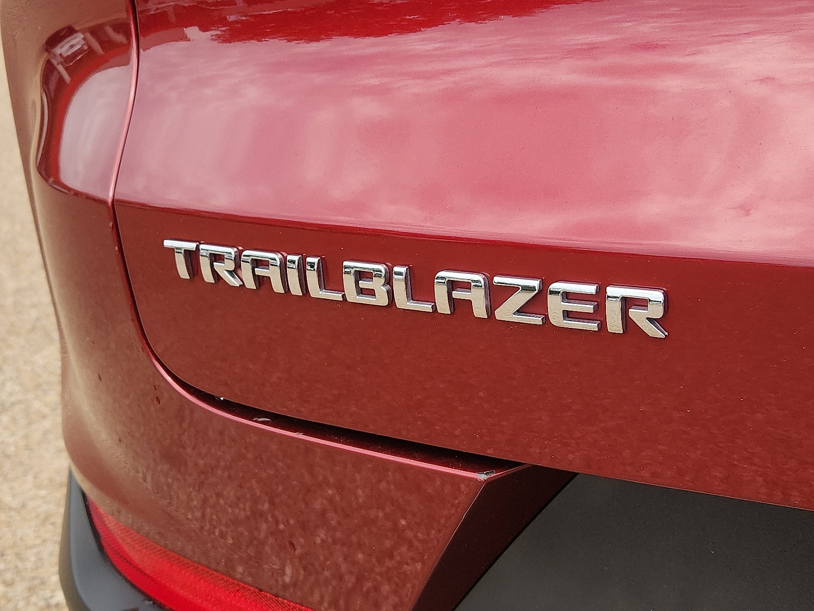 Used 2025 Chevrolet TrailBlazer LT FWD image 9