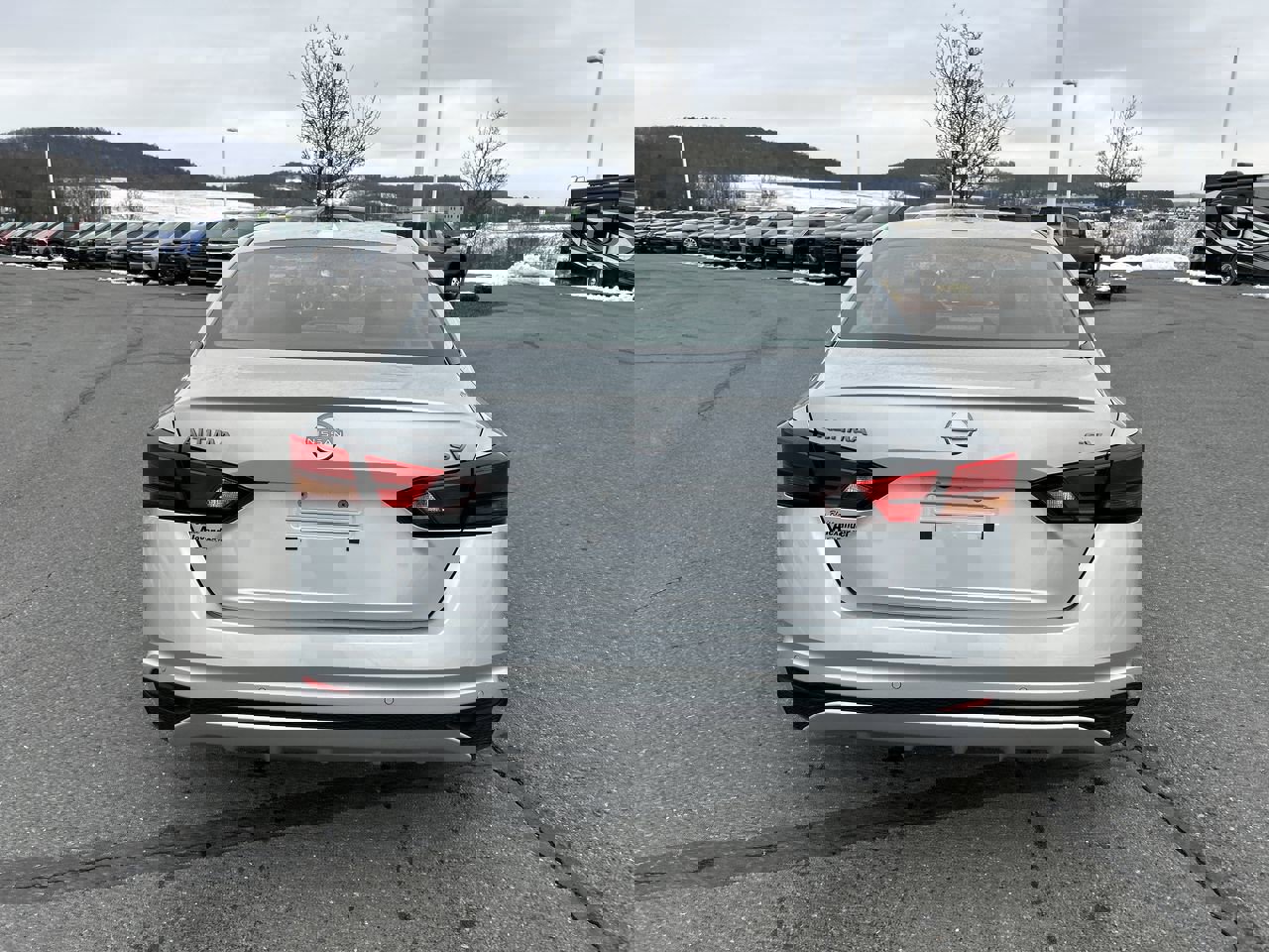 Used 2023 Nissan Altima 2.5 SV FWD image 6