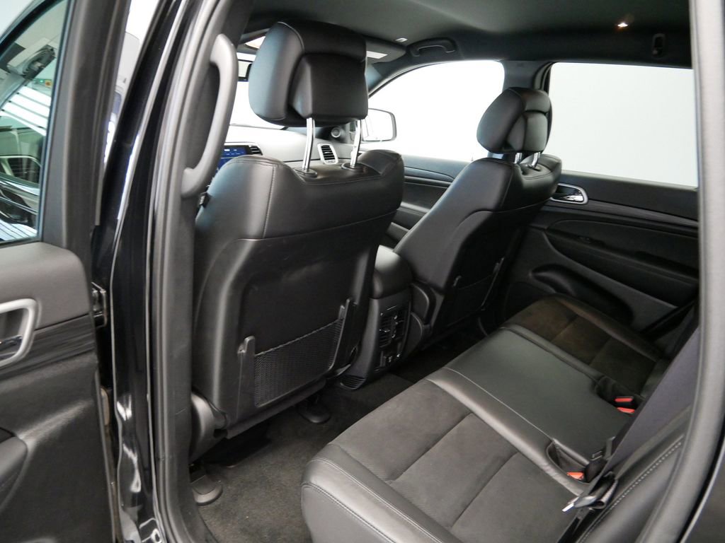 Certified 2022 Jeep Grand Cherokee Laredo X image 8