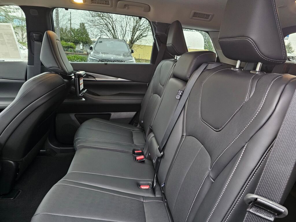New 2026 INFINITI QX60 Luxe image 22