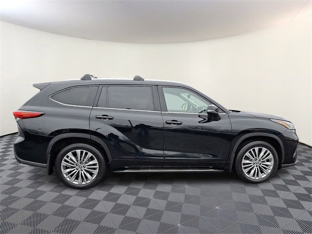 Used 2022 Toyota Highlander Platinum image 7
