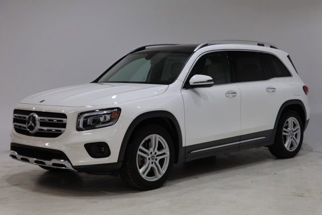Used 2022 Mercedes-Benz GLB 250 4MATIC image 3