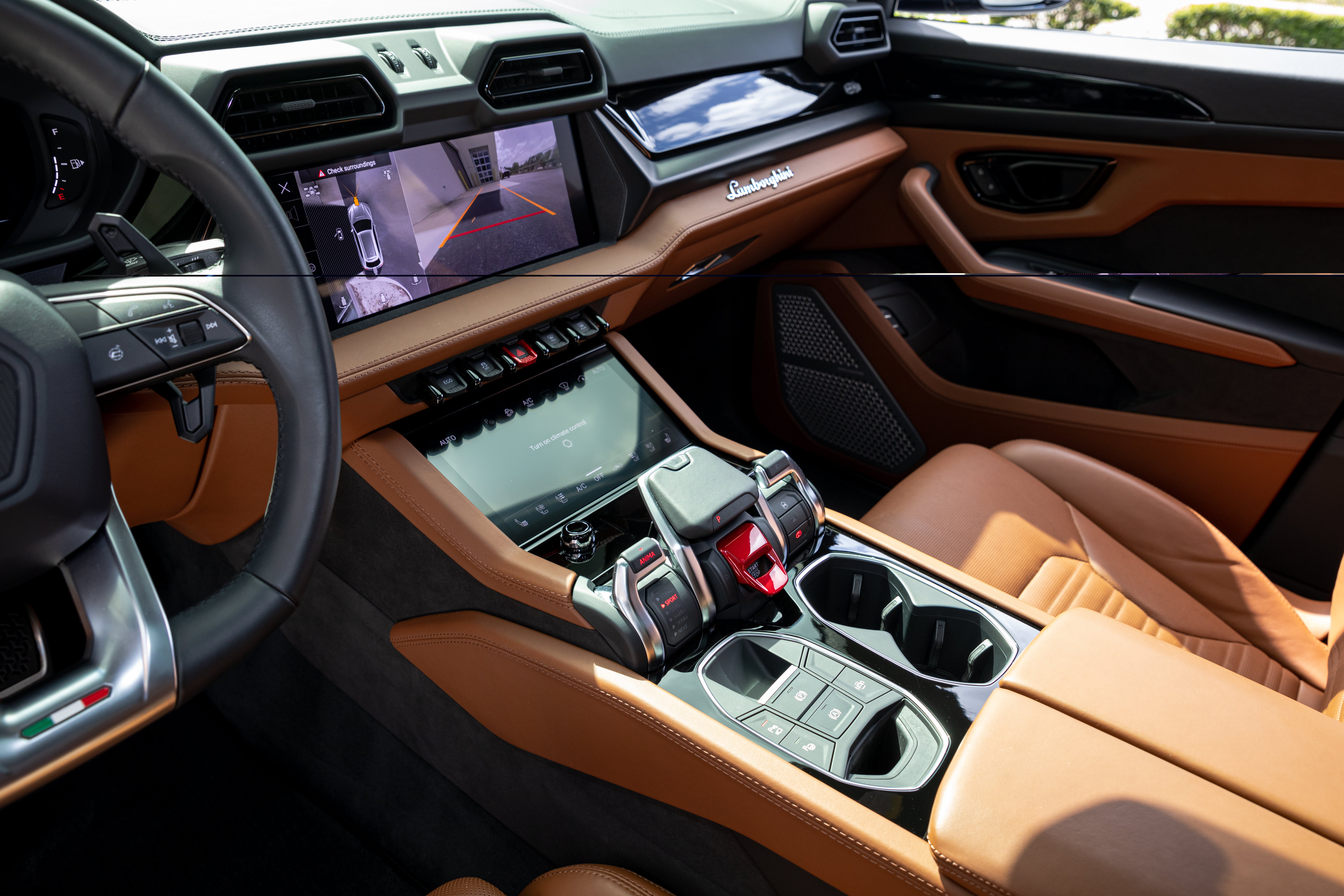 Used 2025 Lamborghini Urus Performante AWD/4WD image 17