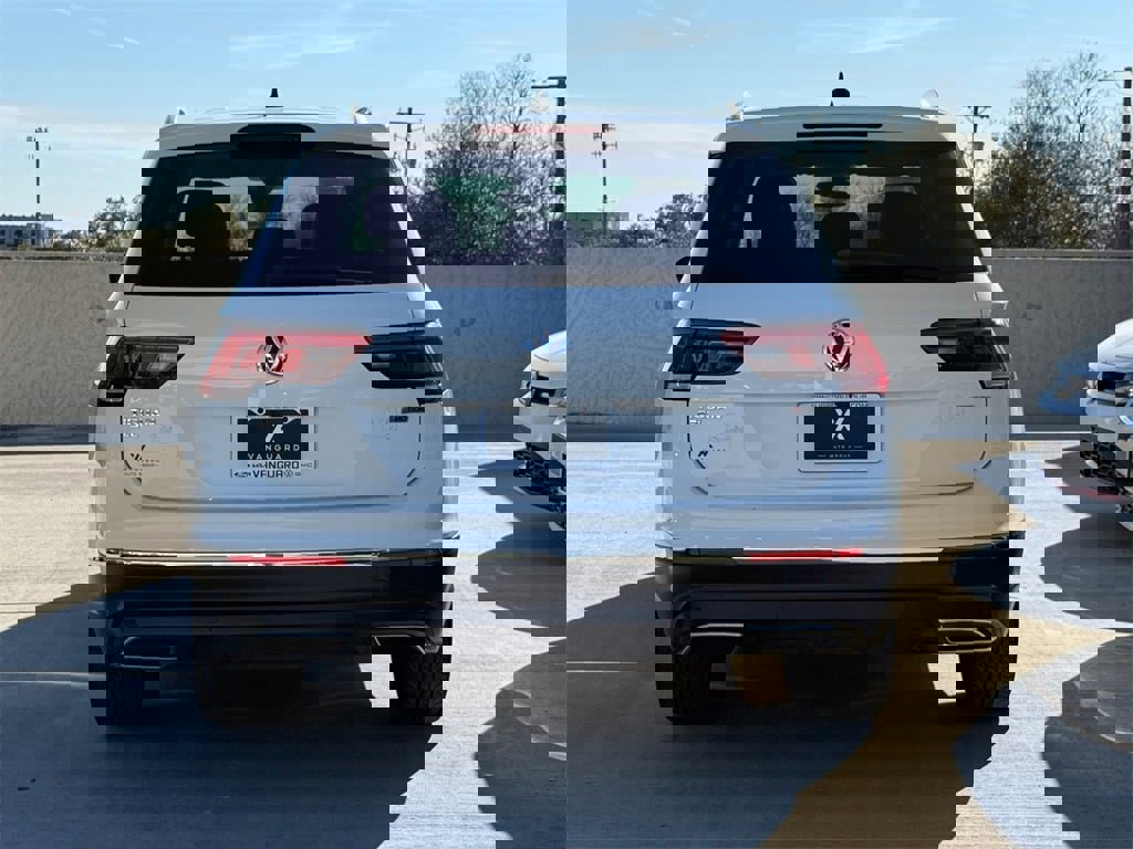 Used 2019 Volkswagen Tiguan SEL Premium image 8