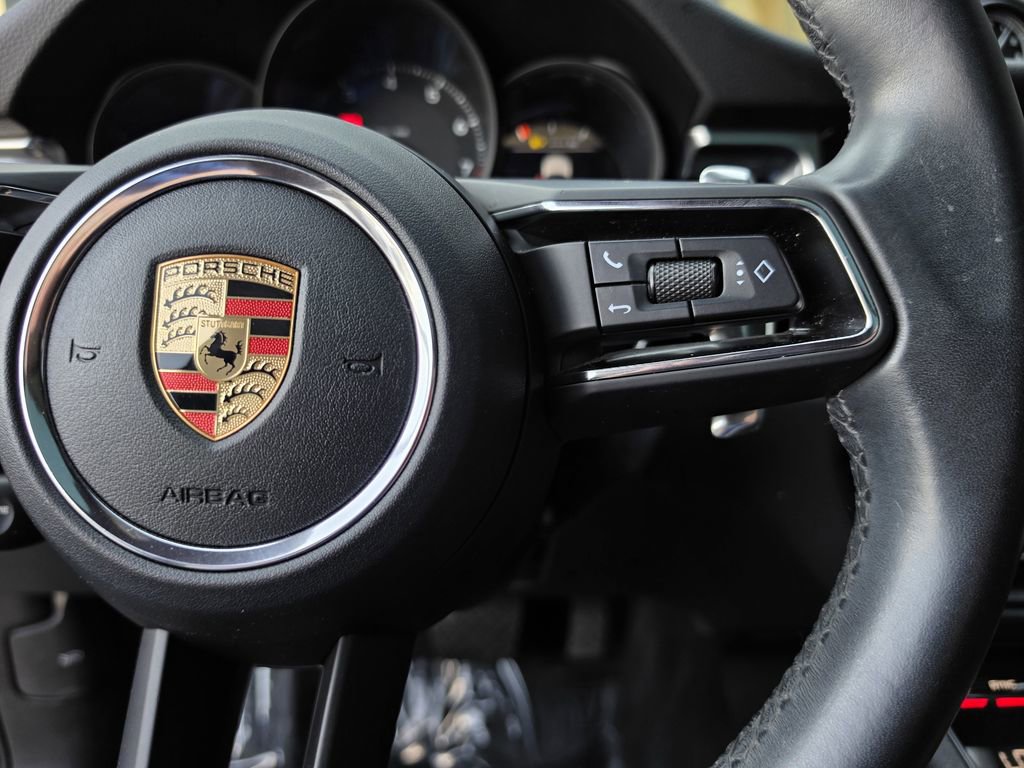 Certified 2023 Porsche Macan image 27
