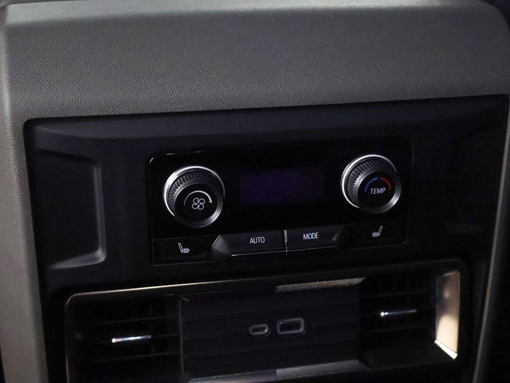 Used 2024 GMC Hummer EV 3X w/ LPO, Illumination Package image 35