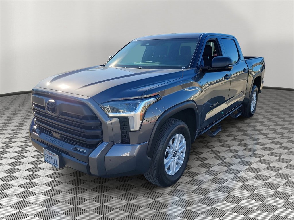 Used 2025 Toyota Tundra SR5 image 3