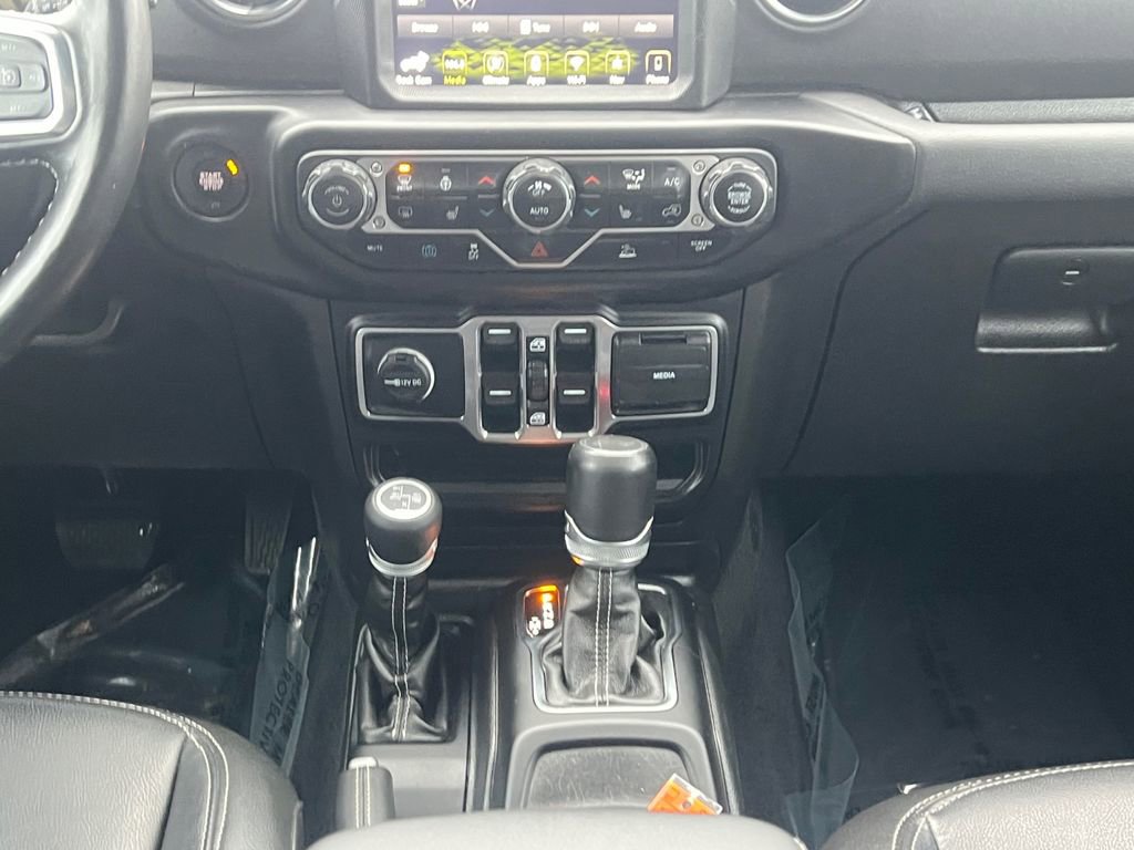 Certified 2022 Jeep Wrangler Unlimited Sahara 4xe w/ Cold Weather Group image 19