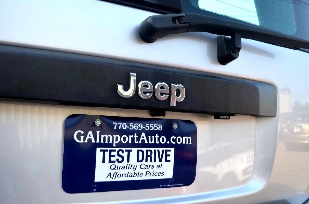 Used 2012 Jeep Liberty Sport RWD image 10