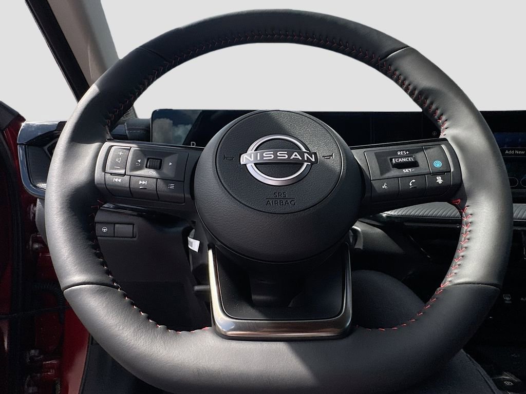 Used 2025 Nissan Kicks SR w/ SR Premium Package image 10