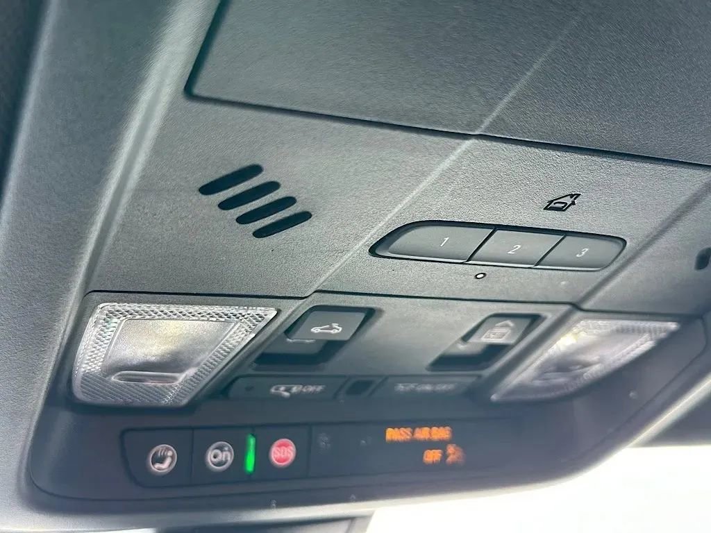 Used 2022 Cadillac XT6 Luxury image 30