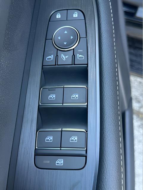 New 2026 Nissan Armada PRO-4X w/ Captain's Chari Seat Package image 15