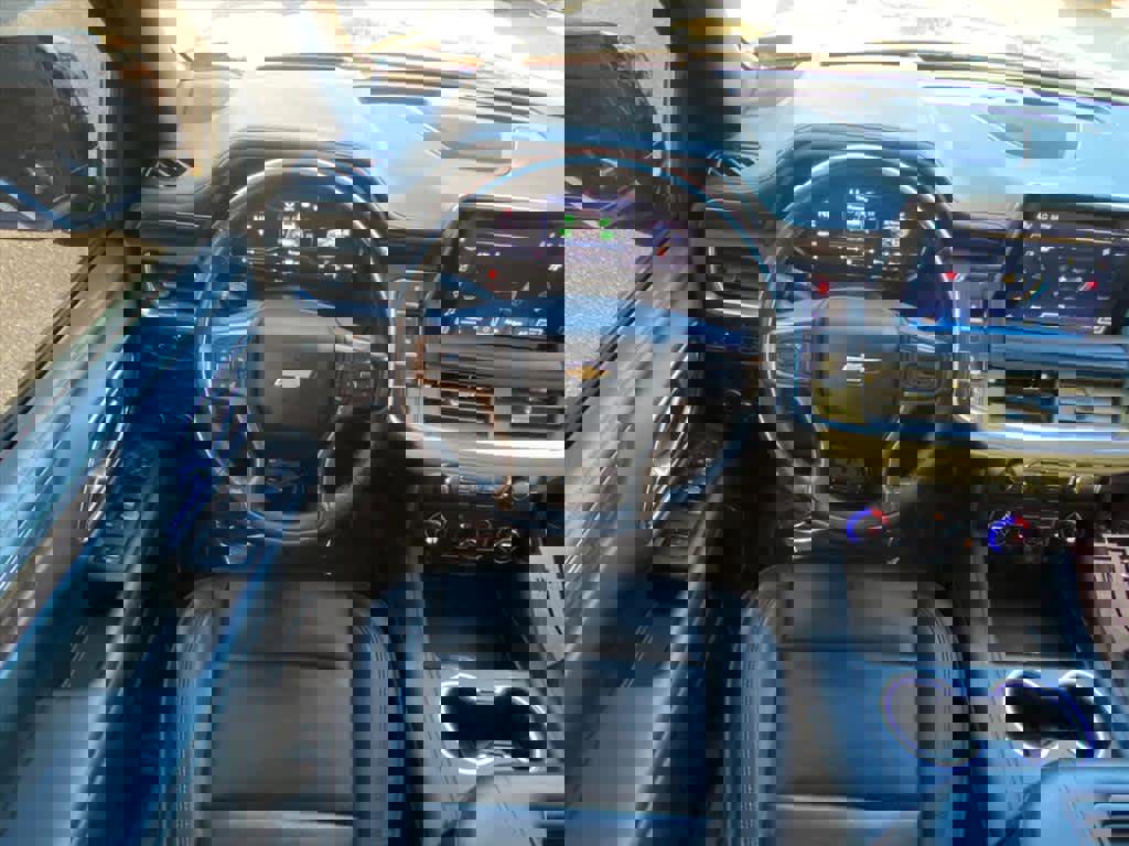 Used 2022 Chevrolet Suburban High Country image 9