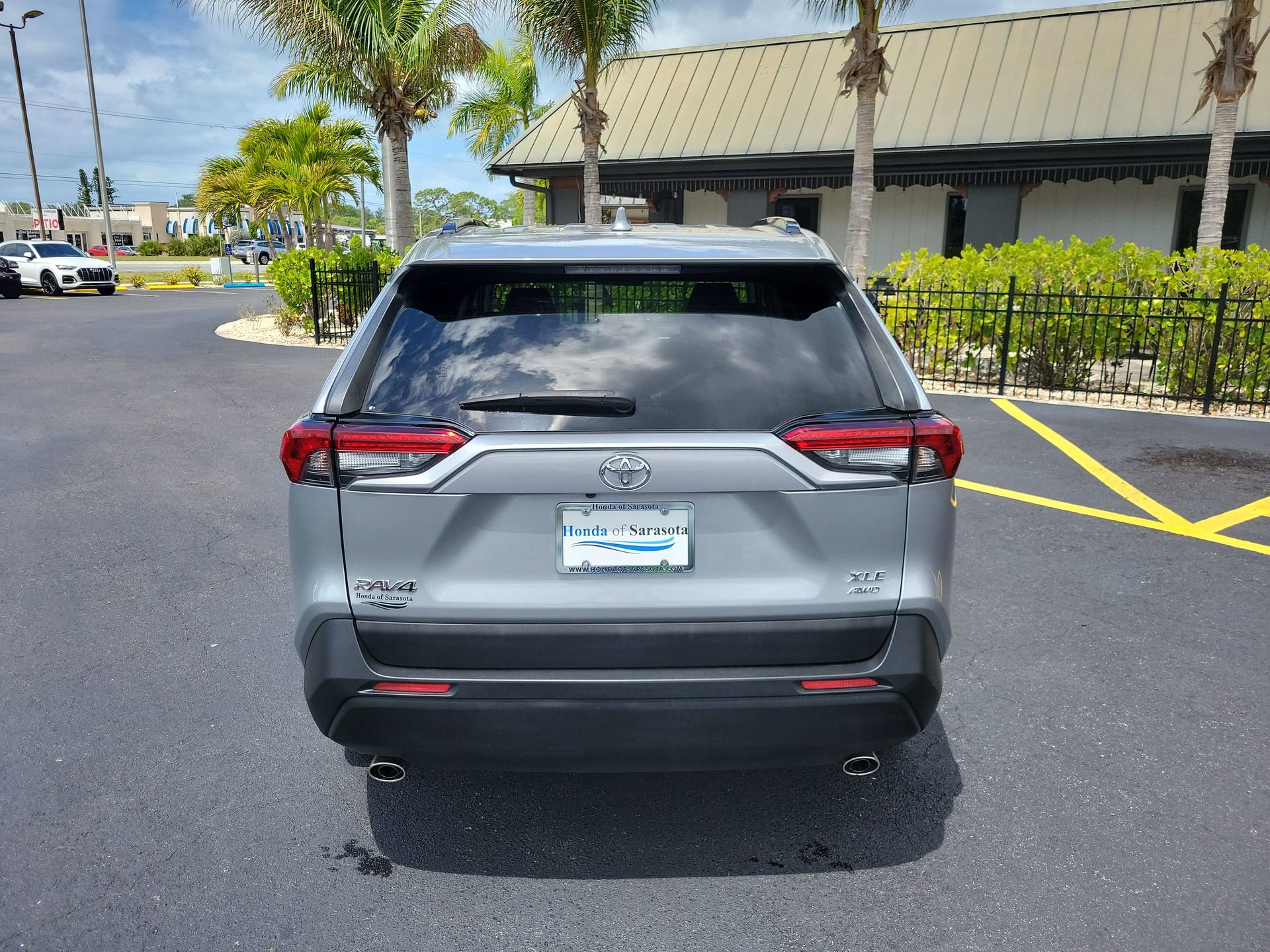 Used 2019 Toyota RAV4 XLE w/ Convenience Package AWD/4WD image 7