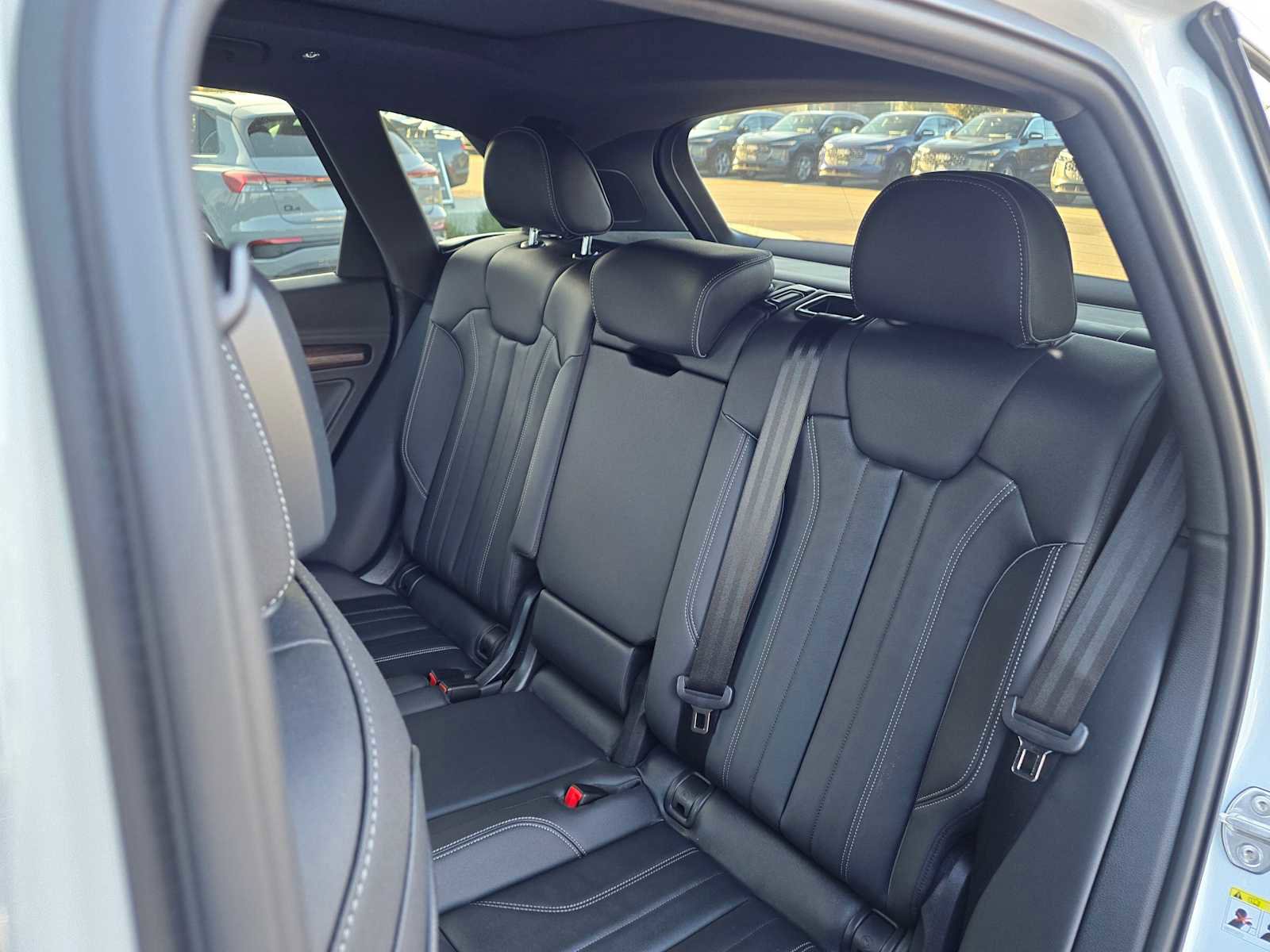 Certified 2025 Audi Q5 e Premium Plus w/ Premium Plus Package image 19