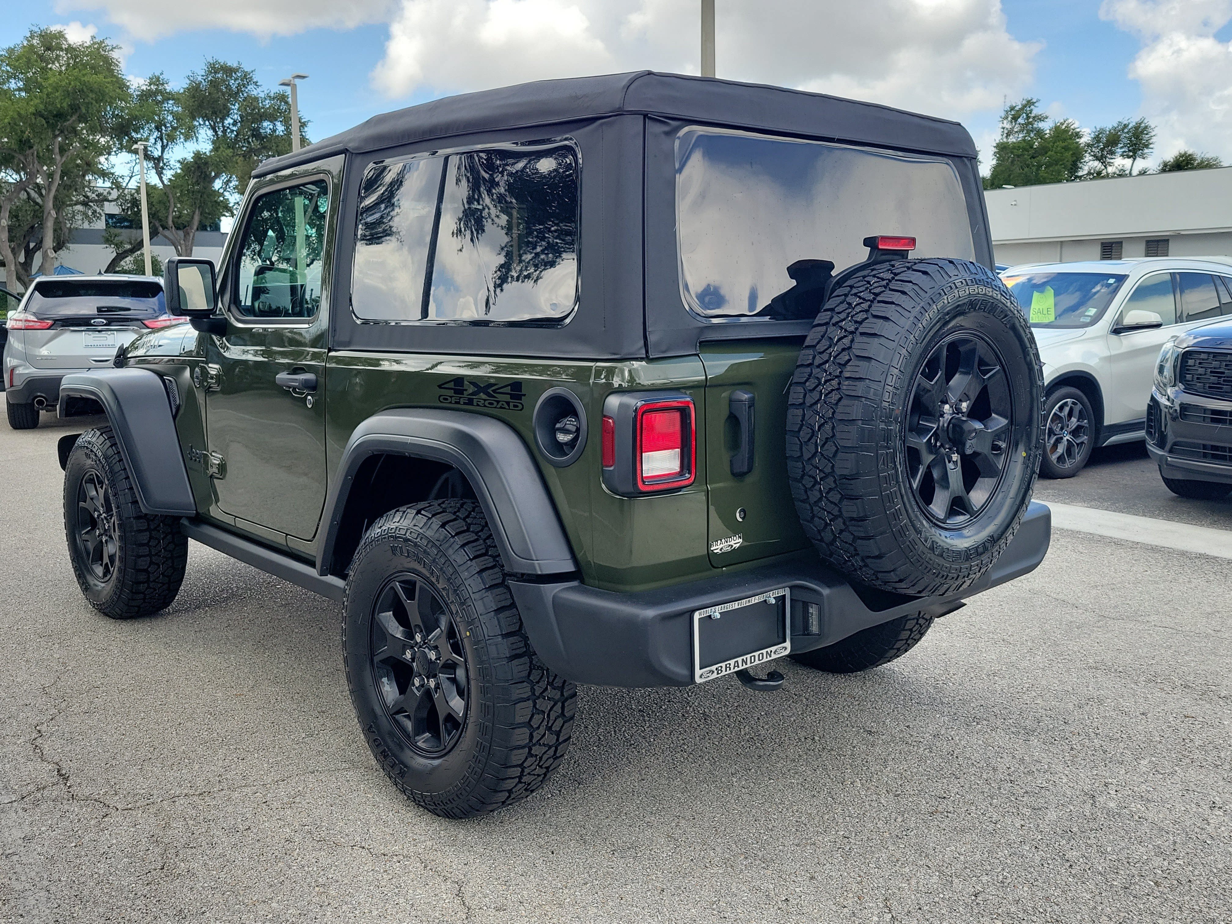 Used 2023 Jeep Wrangler Sport AWD/4WD image 7