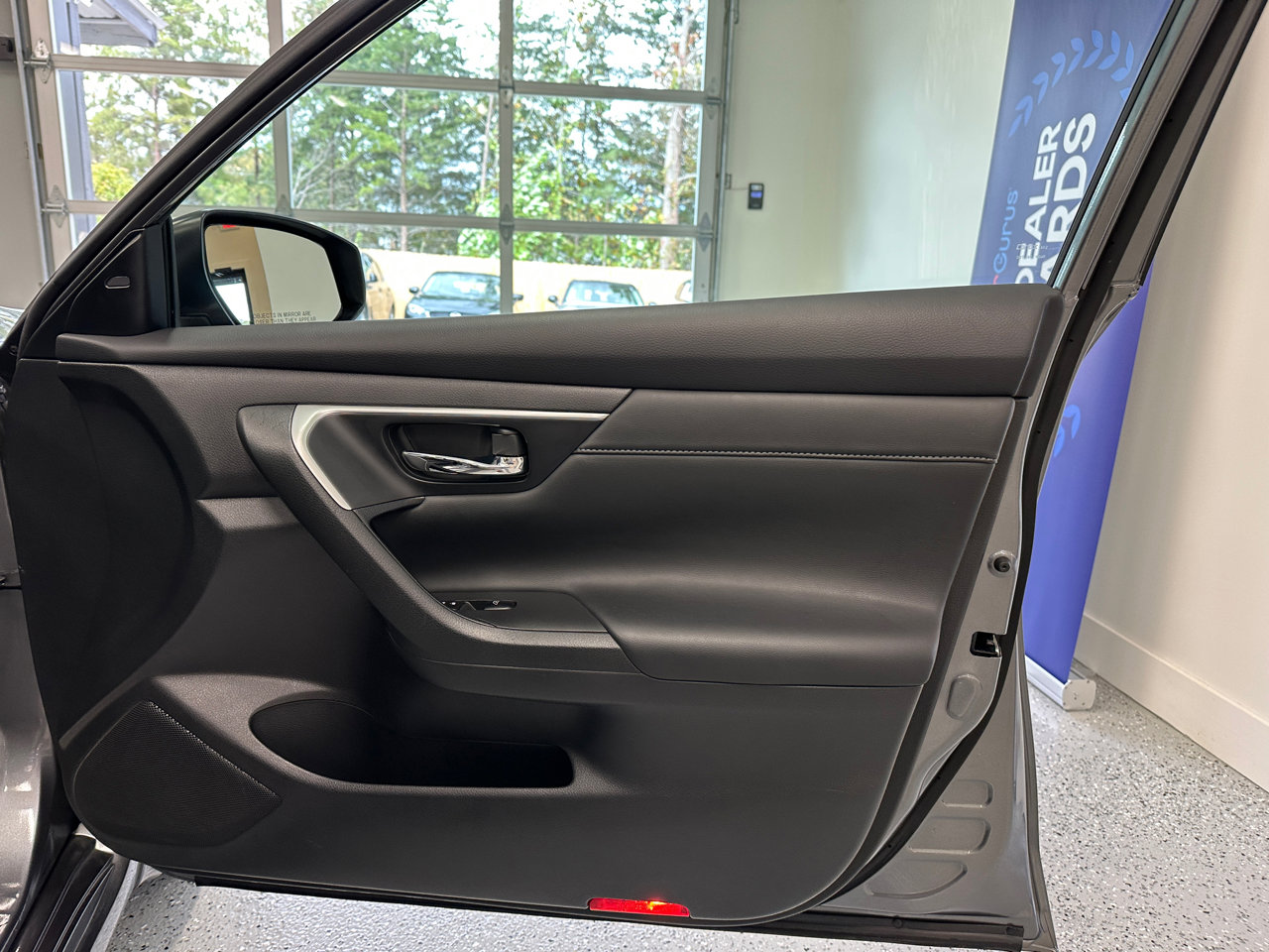 Used 2016 Nissan Altima 2.5 SL w/ 2.5 Technology Package image 24