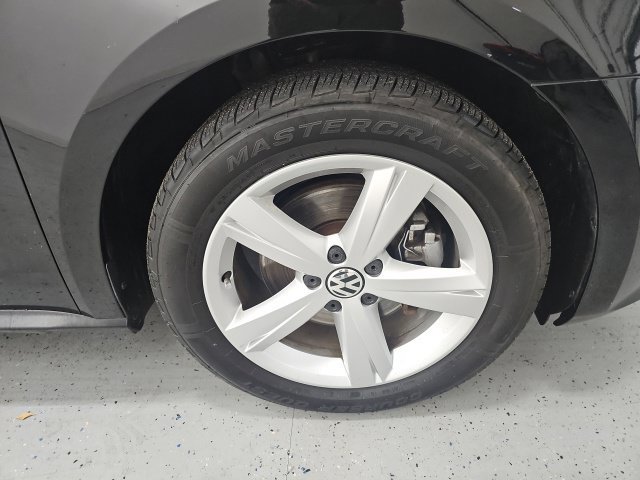 Used 2013 Volkswagen Passat 2.5 SE FWD image 8