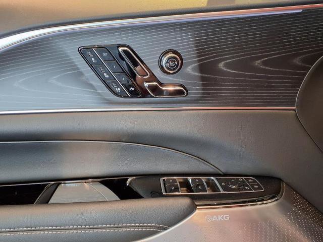 New 2026 Cadillac Lyriq V image 20