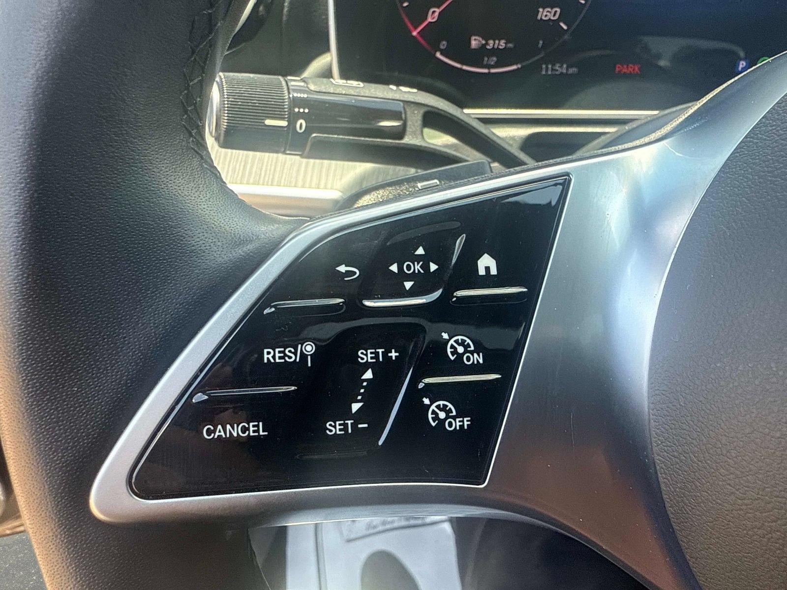 Used 2025 Mercedes-Benz C 300 Sedan image 30