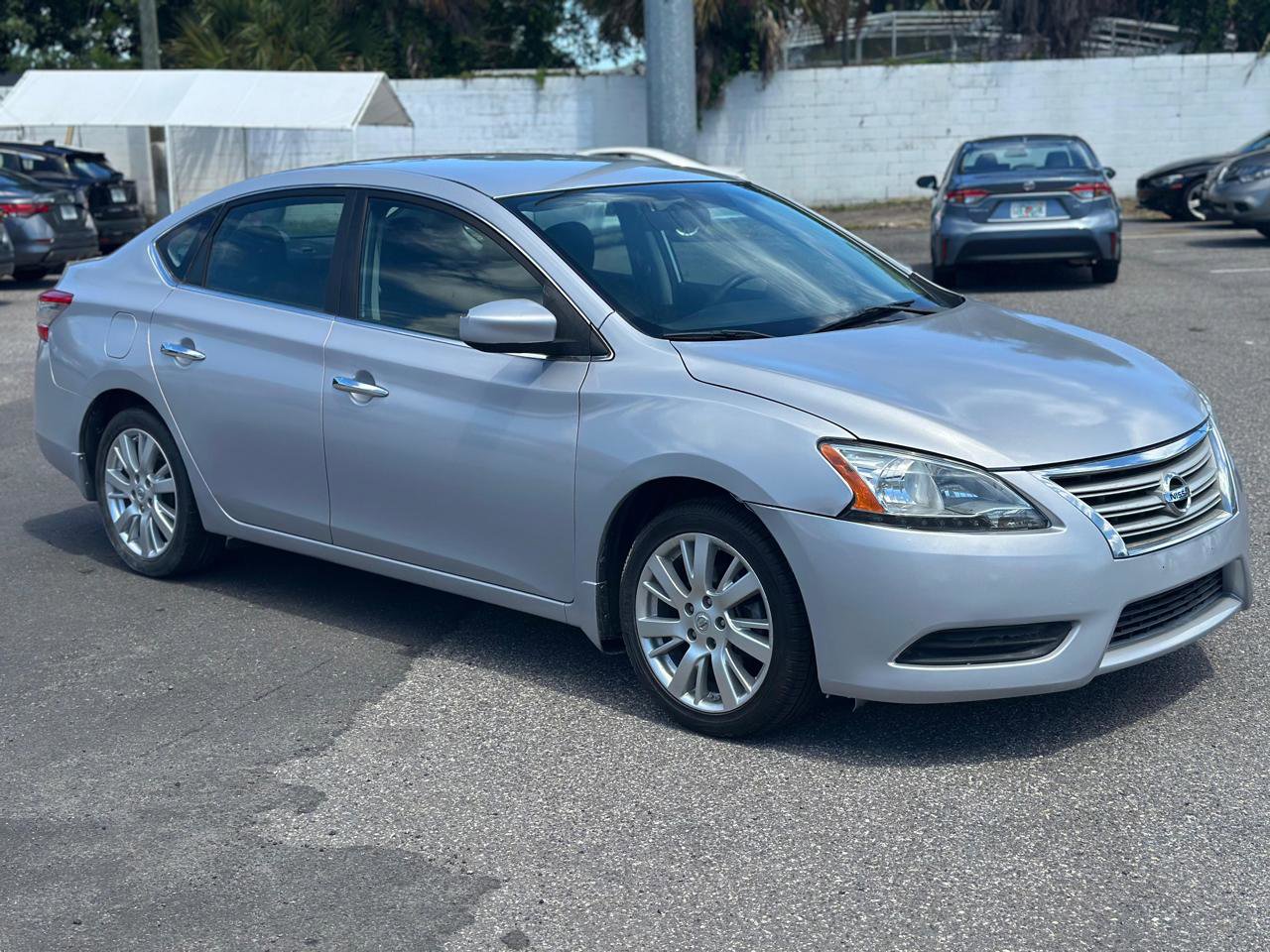 Used 2013 Nissan Sentra S FWD image 2