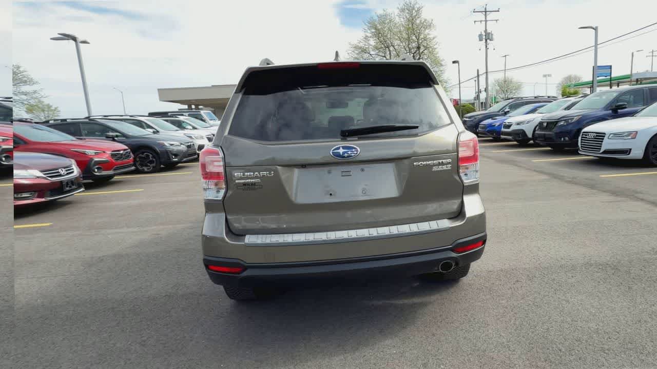 Used 2017 Subaru Forester 2.5i Touring w/ Popular Package #2 AWD/4WD image 7