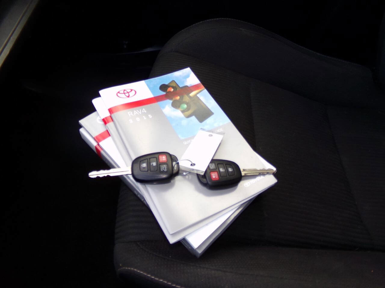 Used 2015 Toyota RAV4 XLE w/ Outdoor Package AWD/4WD image 66