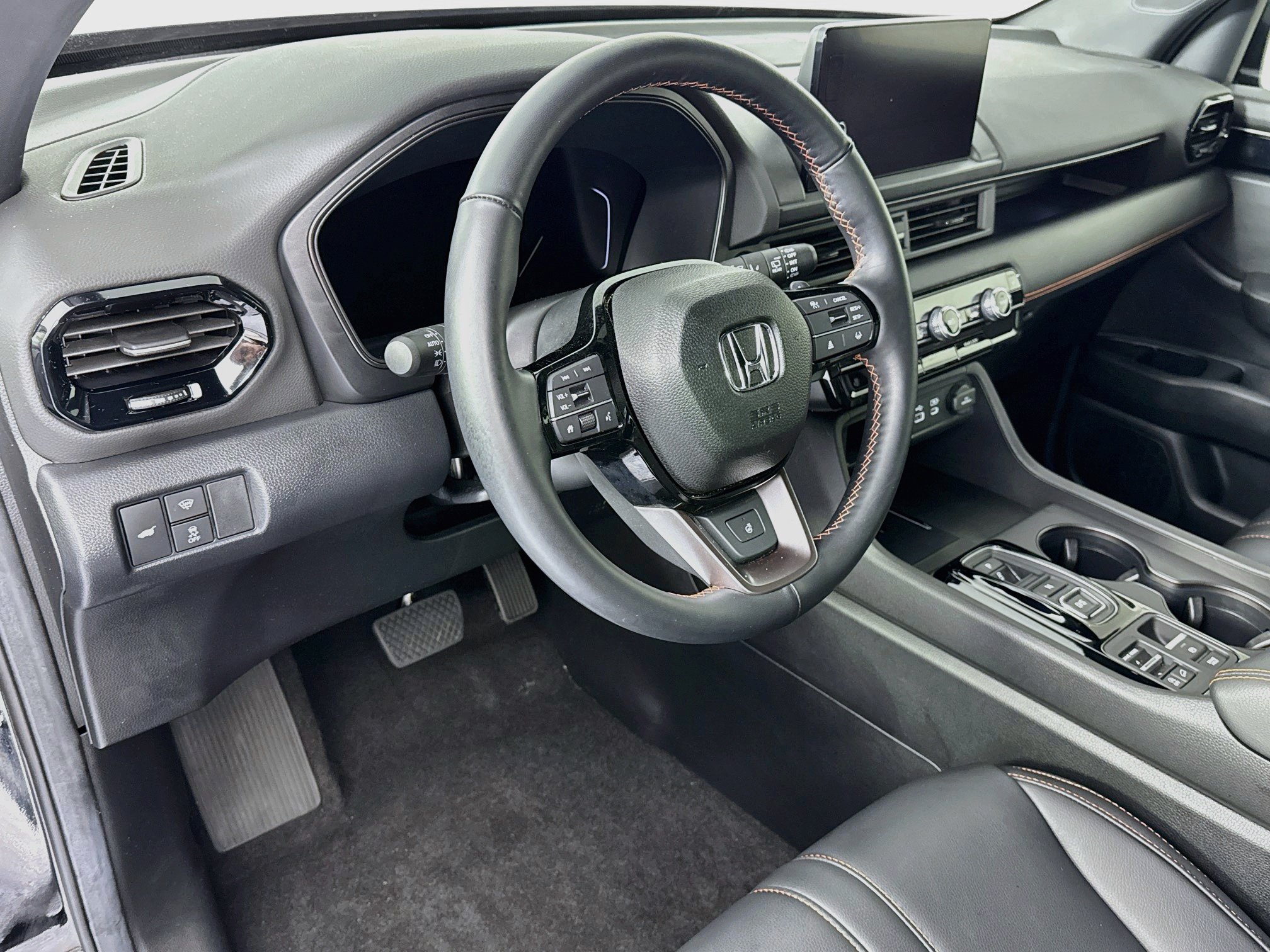 Certified 2025 Honda Pilot TrailSport image 9