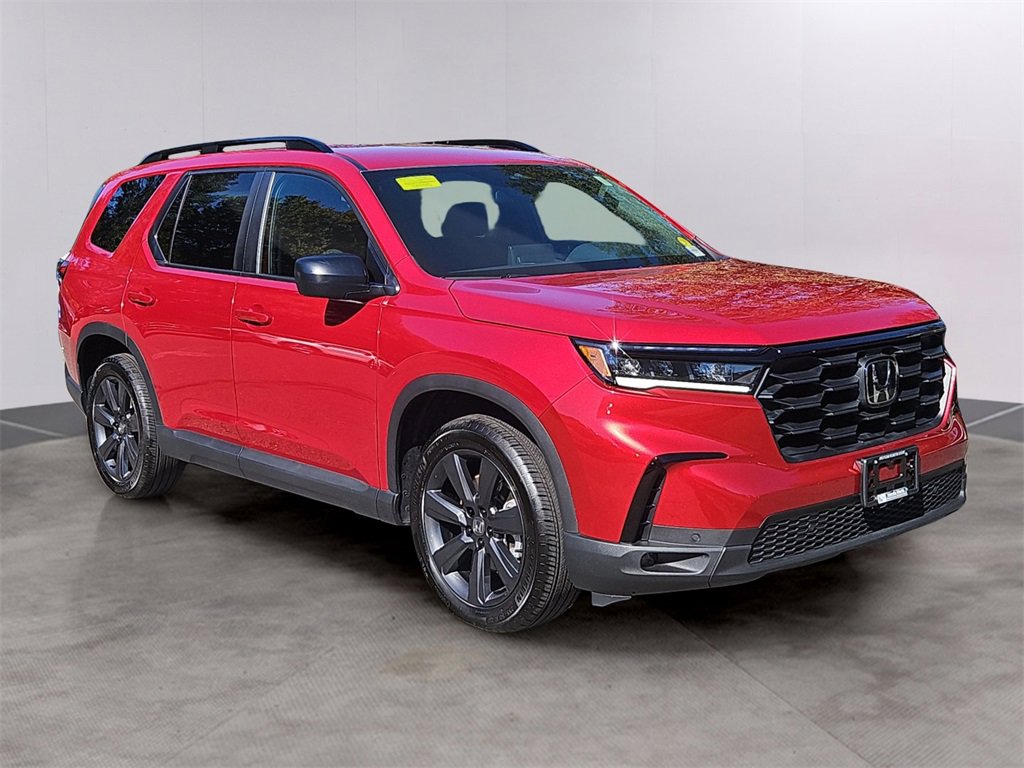 Certified 2025 Honda Pilot Sport image 3
