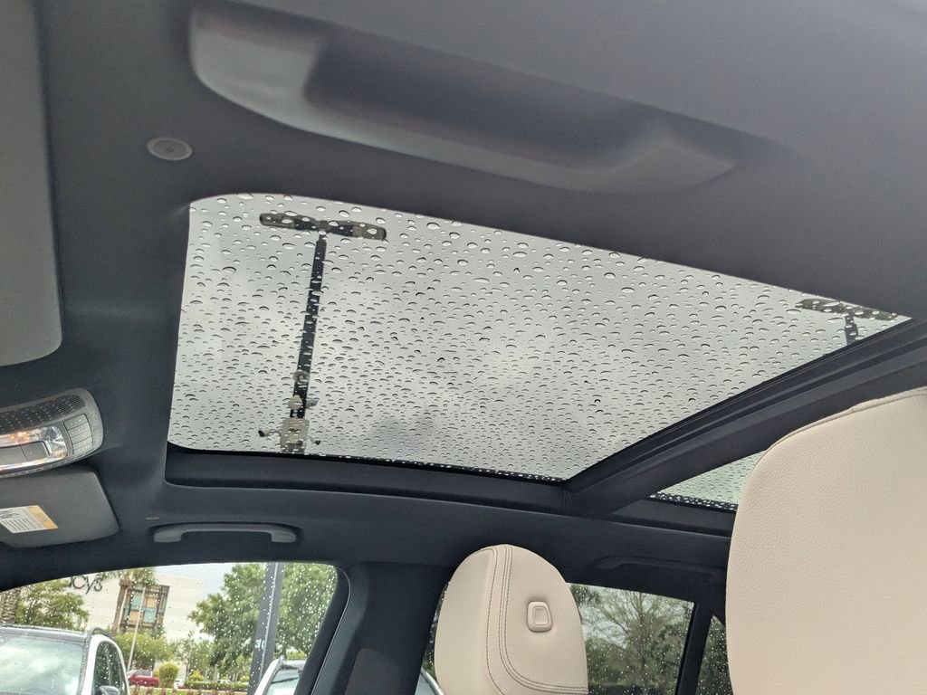 Used 2025 Mercedes-Benz GLE 450e 4MATIC image 7