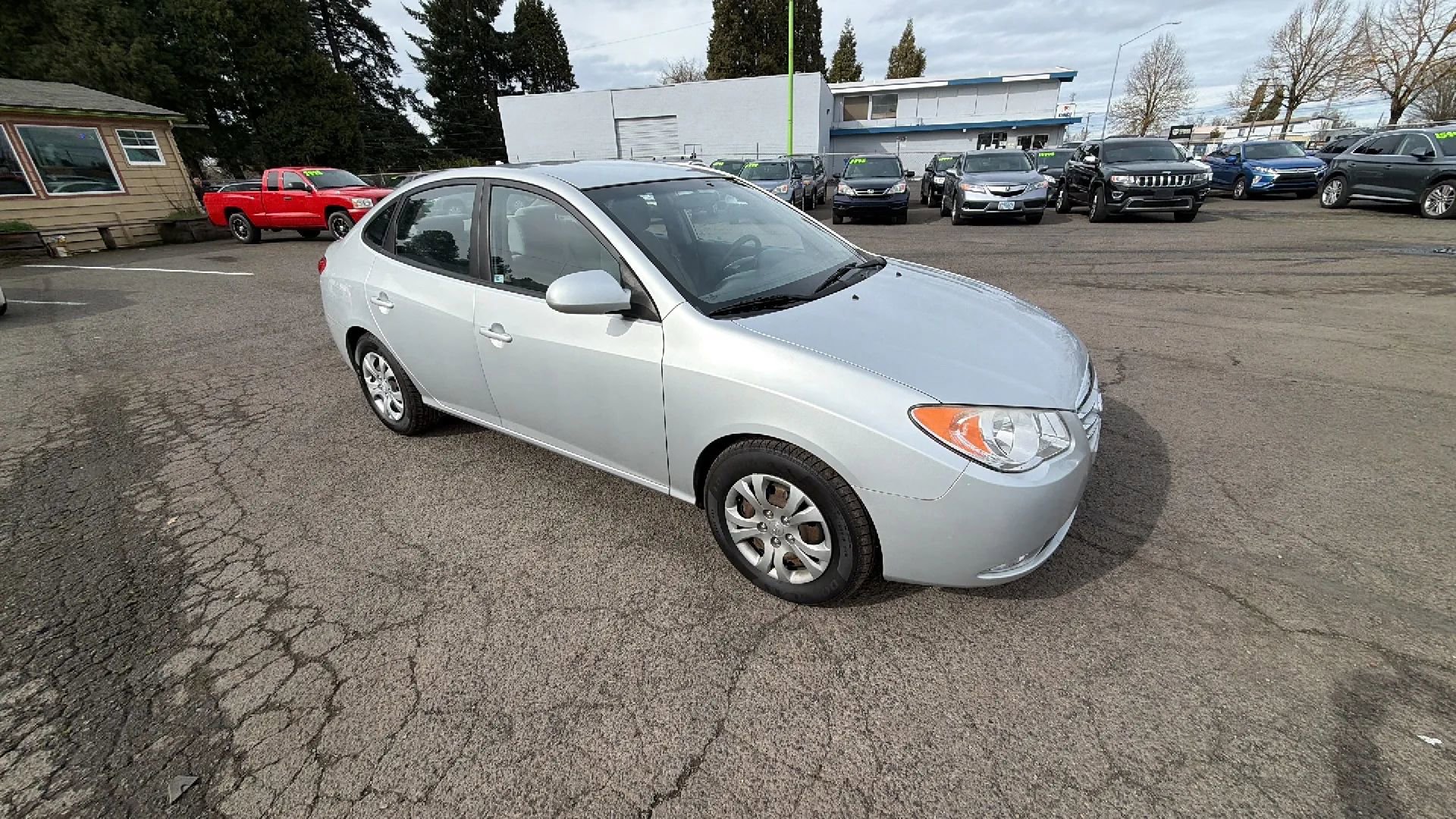 Used 2010 Hyundai Elantra GLS image 2